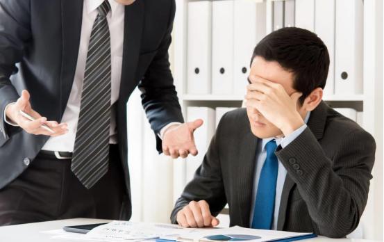 企业应该让员工尽情抱怨?牢骚效应:倾诉与倾听缺一不可(图1) 企业应该让员工尽情抱怨?牢骚效应:倾诉与倾听缺一不可(图1)