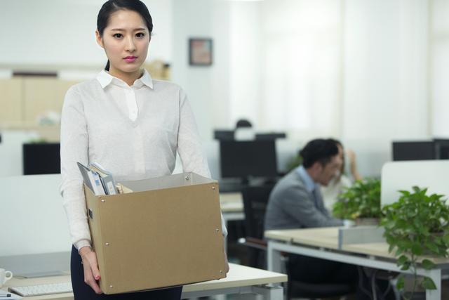 离职后有同事打探新公司消息？学会这3招，同事知难而退(图1)