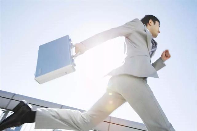 为什么厉害的人懂得忍辱负重?这背后的原因,你了解吗(图5) 为什么厉害的人懂得忍辱负重?这背后的原因,你了解吗(图5)