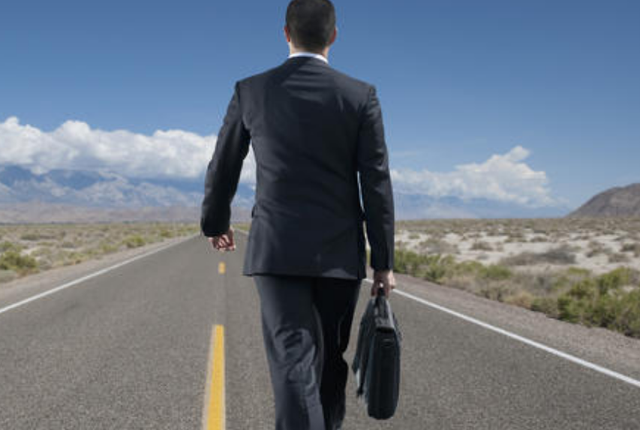 职场潜规则:你的态度往往影响你的发展,行得正才能走得直(图5) 职场潜规则:你的态度往往影响你的发展,行得正才能走得直(图5)