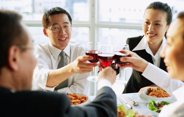 你今天丢领导的面子，他明天丢你的工作，你懂得如何与领导相处吗(图3)