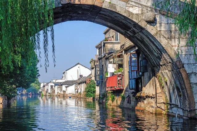 苏州某工厂倒闭，厂长感慨：干掉我的不是同行，而是我的员工(图1)