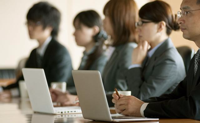 职场上，越是聪明人，越懂得“抓”住这3种人，难怪越混越好(图3)