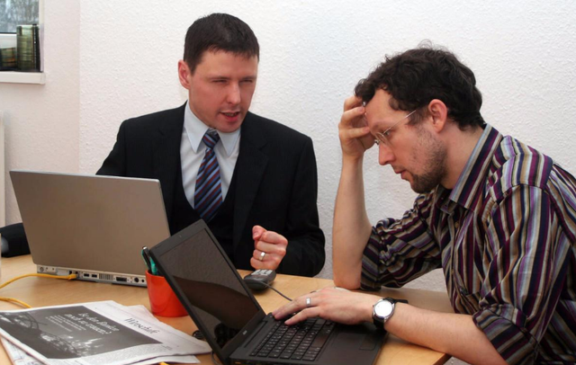 领导真正想重用你,并不会看你的业绩,而是看这2点是否让他顺眼(图2) 领导真正想重用你,并不会看你的业绩,而是看这2点是否让他顺眼(图2)